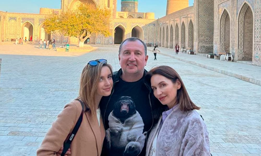 Unveiling the Travelers: Who Used Silk Roads? Insights by Minzifa Travel