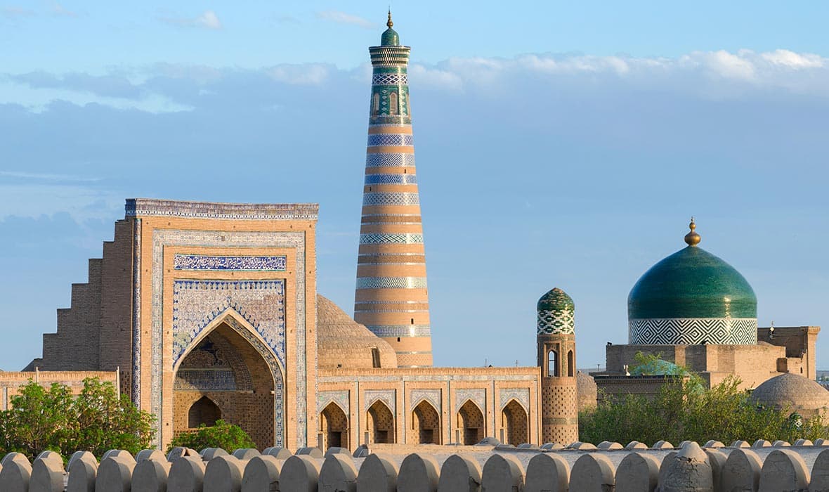 Journey Through History with Minzifa Travel's Silk Road Tour Package
