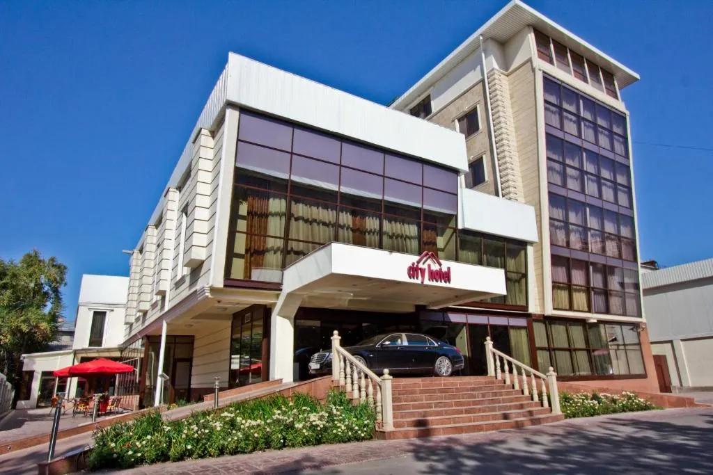 City hotel