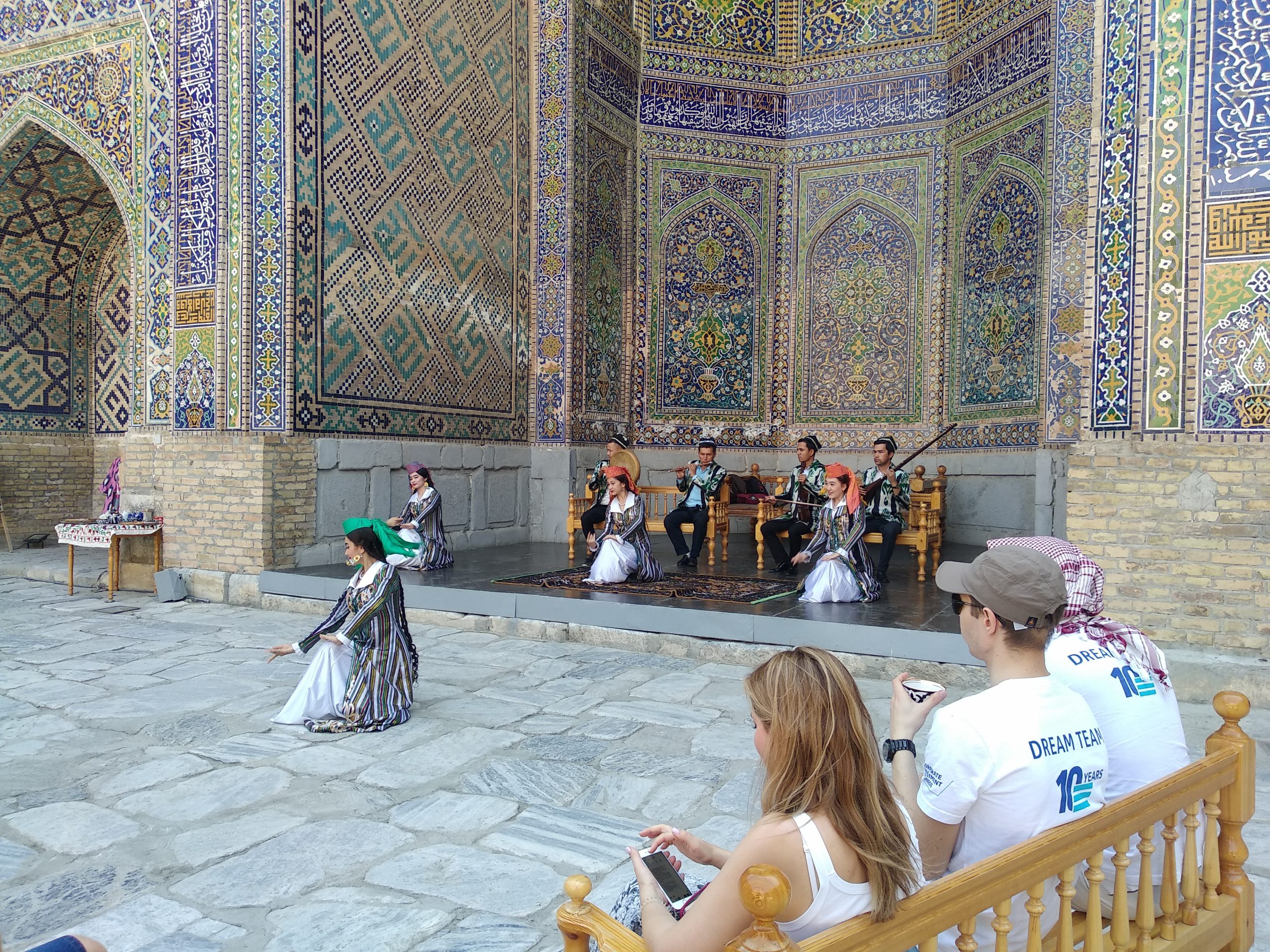 Female Tour Guides in Uzbekistan: Local Voices and Cultural Insight