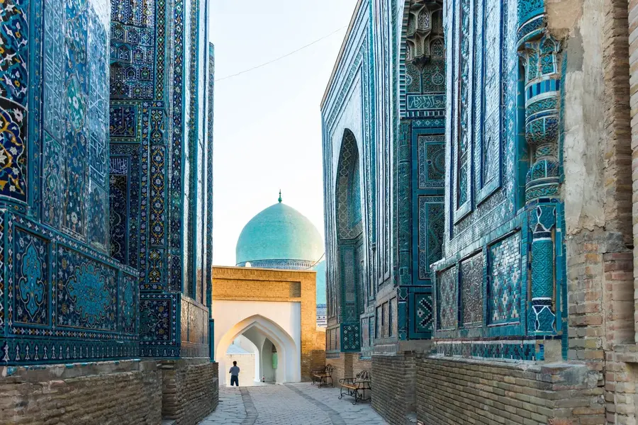 Discover the Wonders of Central Asia with Minzifa Travel's Sightseeing Tours