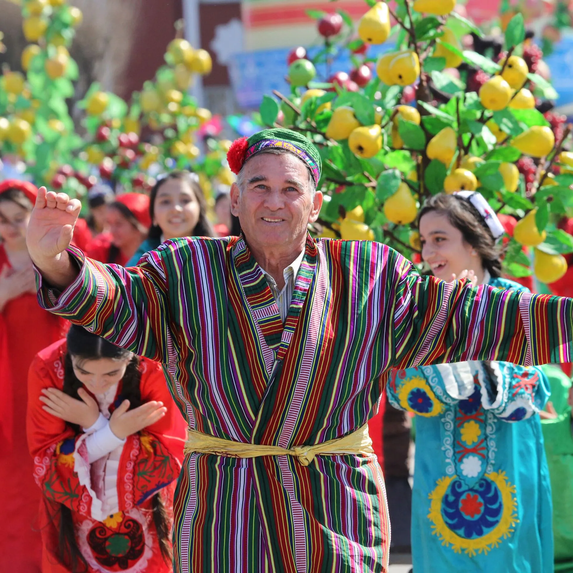 The Soul of Uzbekistan: Music, Dance and Traditional Crafts