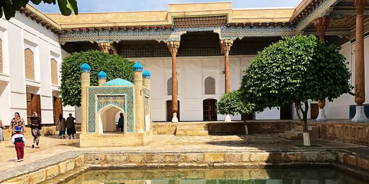 Bahauddin Naqshband of Kagan: Sacred Legacy