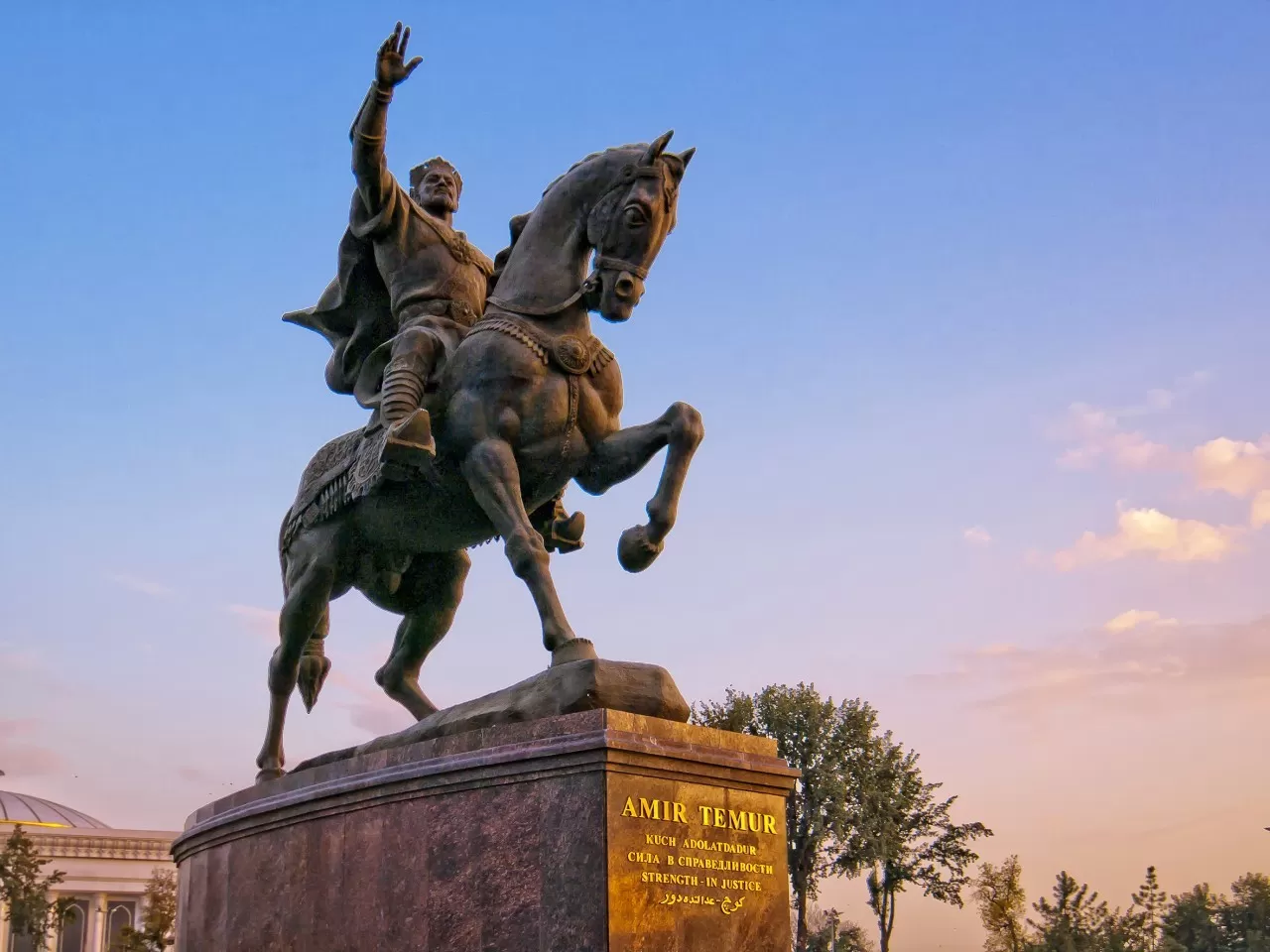 The Timurid Renaissance: A Global Melting Pot of Science and Art