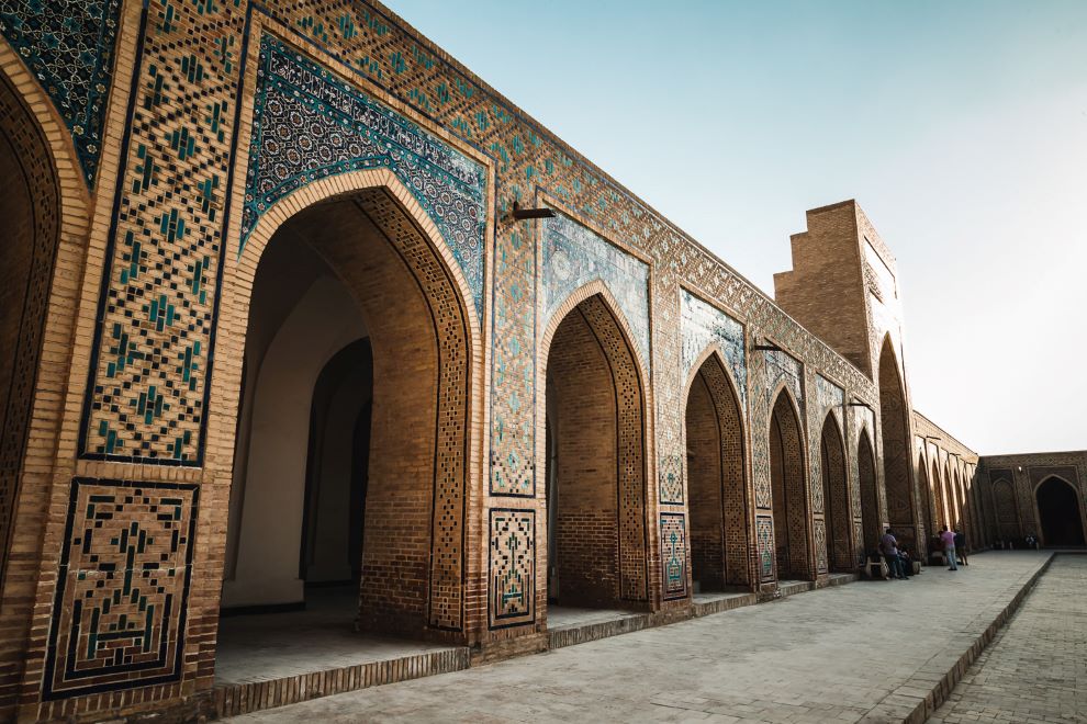 Rediscovering Significance: Why Is the Silk Road Important Today with Minzifa Travel