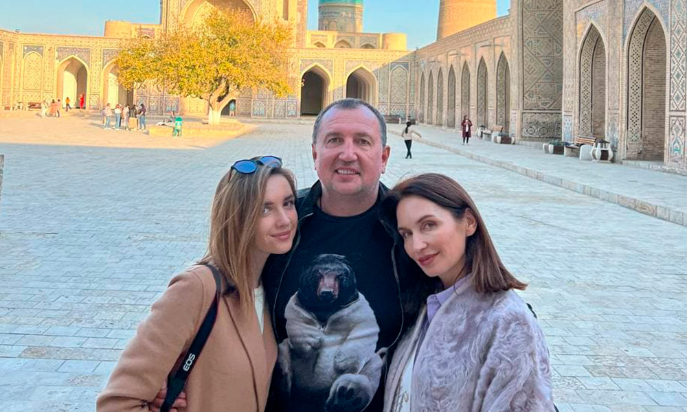 Unveiling the Travelers: Who Used Silk Roads? Insights by Minzifa Travel
