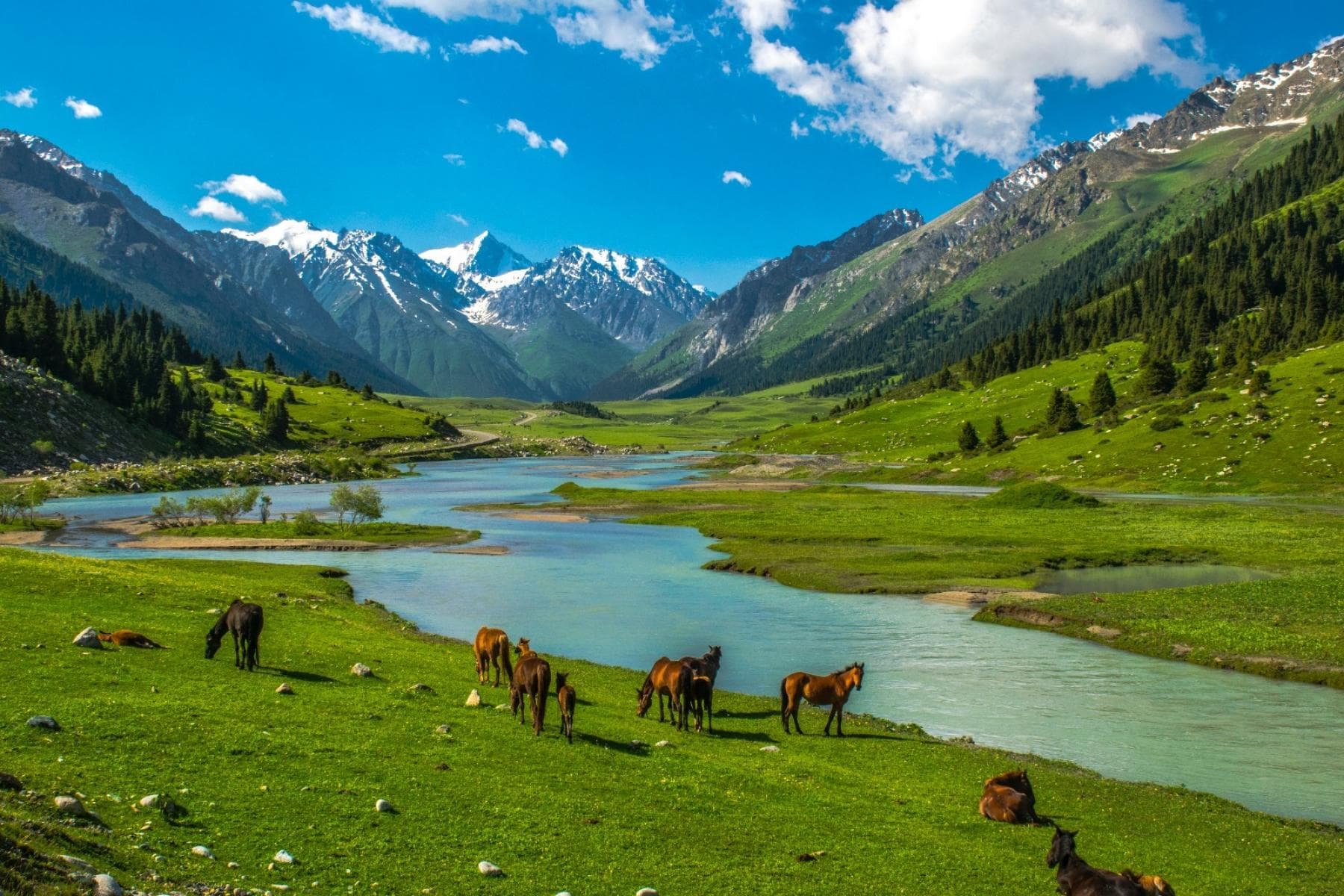Kyrgyzstan's Holidays in 2022