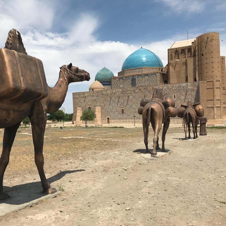 Rediscovering the Path: What Route Did Silk Travel? Explore with Minzifa Travel