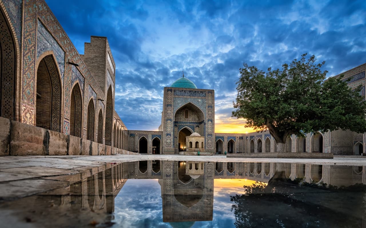 Explore the Silk Road with Minzifa Travel: Your Ultimate Guide to Lonely Planet Silk Road