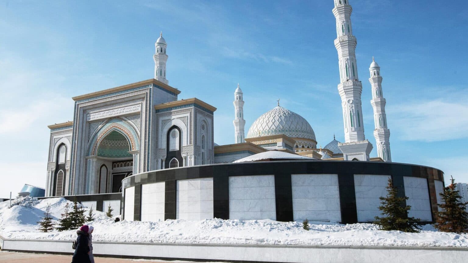 Explore the Best of Kazakhstan with Minzifa Travel's Customized Tours