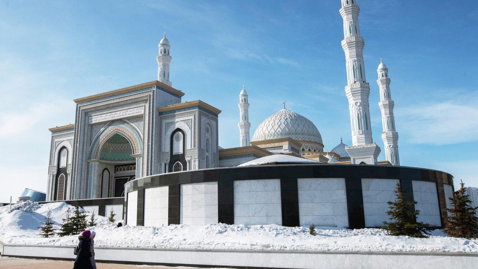 Explore the Best of Kazakhstan with Minzifa Travel's Customized Tours