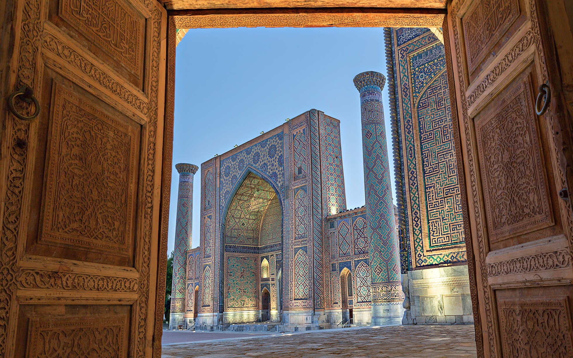 Embark on a Legendary Journey: Silk Road Vacation with Minzifa Travel