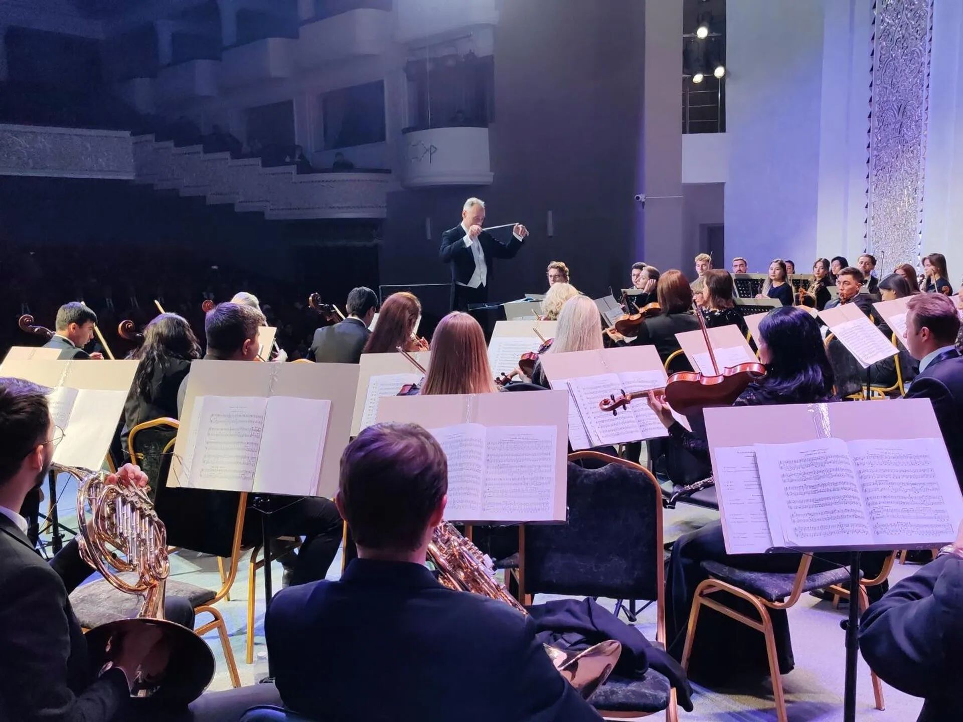 Samarkand Regional Philharmonic: Silk Road Soundscape