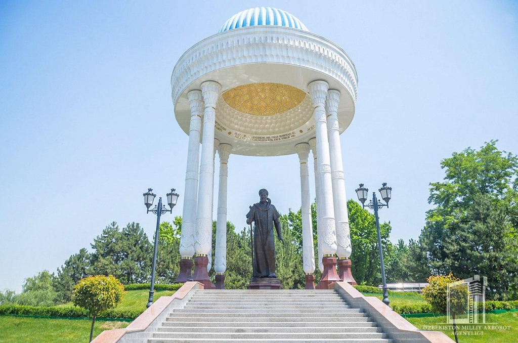 Amir Timur Square