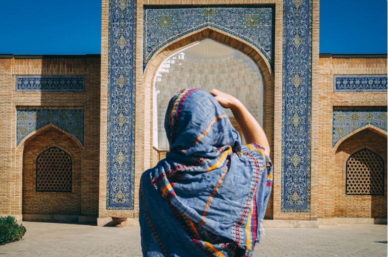 Female Tourists Wear in Uzbekistan